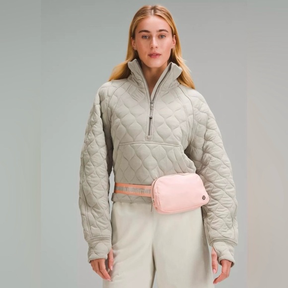 NWT Lululemon Everywhere Belt Bag 1L Worldmark Pink Mist - Picture 4 of 8